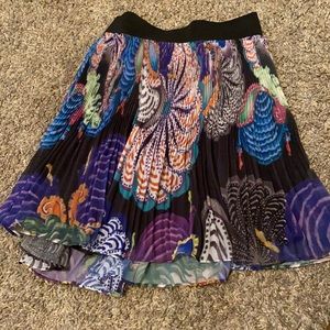 Carousel print pleated skirt